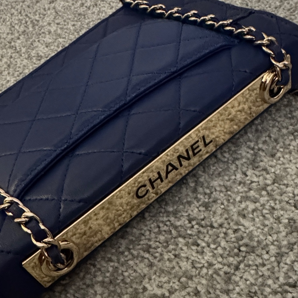Chanel Dark Blue Quilted Crossbody Bag - Picture 2 of 7